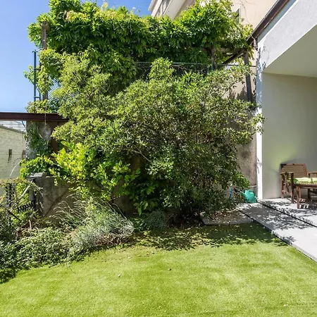 Garden Vista